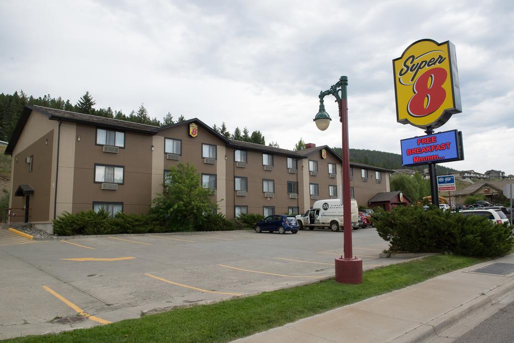 Super 8 By Wyndham Williams Lake Bc Exterior photo