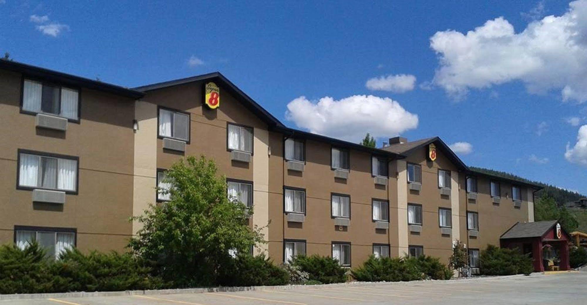 Super 8 By Wyndham Williams Lake Bc Exterior photo